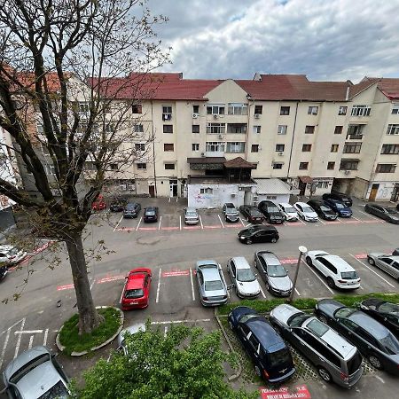 Apartament Victoria Apartment Targu Jiu Bagian luar foto