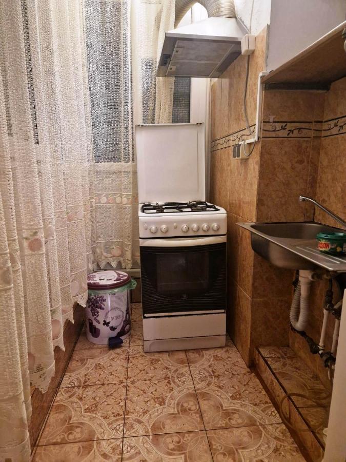 Apartament Victoria Apartment Targu Jiu Bagian luar foto